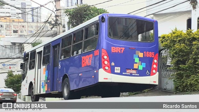 BR7 Mobilidade 1685 na cidade de São Bernardo do Campo, São Paulo, Brasil, por Ricardo Santos. Número da foto: #9644143.