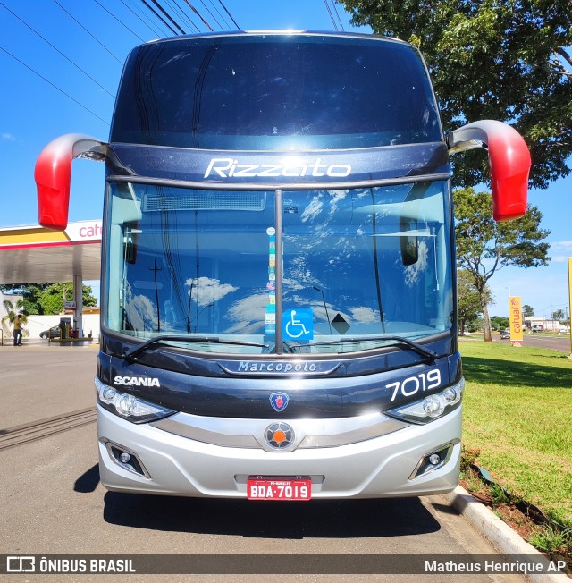 Rizzato Transporte e Turismo 7019 na cidade de Marialva, Paraná, Brasil, por Matheus Henrique AP. ID da foto: 9643193.