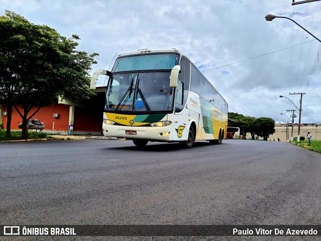 Empresa Gontijo de Transportes 14295 na cidade de Araxá, Minas Gerais, Brasil, por Paulo Vitor De Azevedo. ID da foto: 9647122.