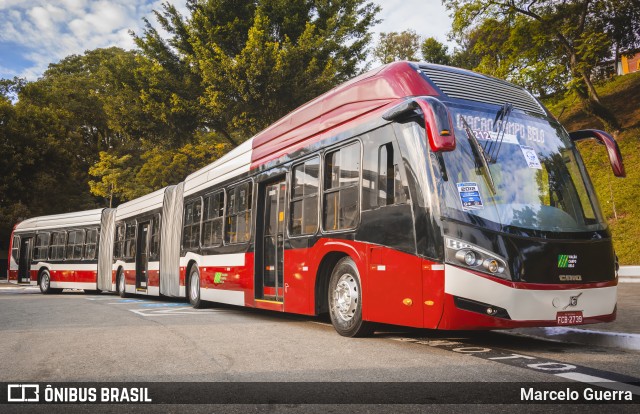 Viação Campo Belo 7 1075 na cidade de São Paulo, São Paulo, Brasil, por Marcelo Guerra. Número da foto: #9645941.