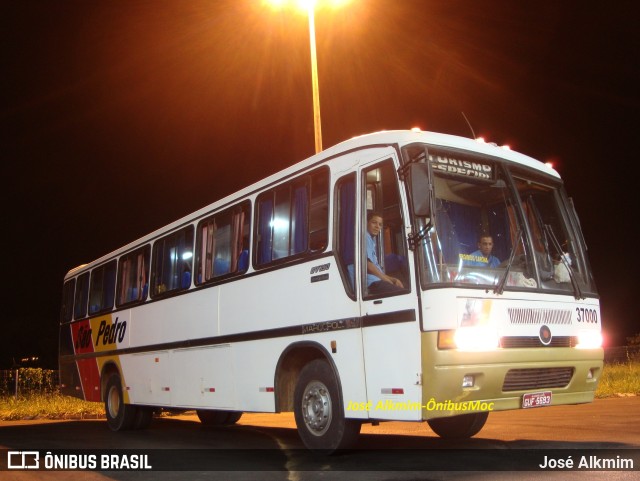 São Pedro 37000 na cidade de Montes Claros, Minas Gerais, Brasil, por José Alkmim. ID da foto: 9646238.