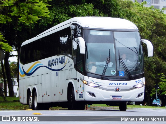 Viação Ouro e Prata 706 na cidade de Joinville, Santa Catarina, Brasil, por Matheus Vieira Mortari. Número da foto: #9650465.
