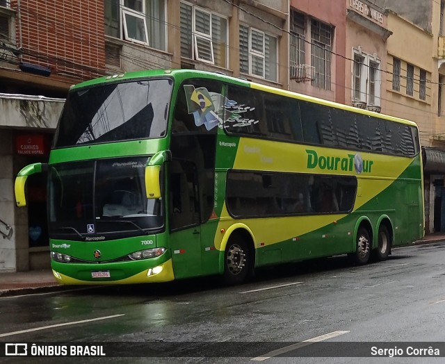 Douratour Viagens e Turismo 7000 na cidade de Vitória, Espírito Santo, Brasil, por Sergio Corrêa. Número da foto: #9655626.