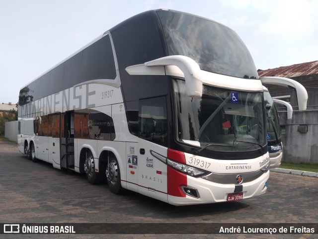 Auto Viação Catarinense 319317 na cidade de Porto Alegre, Rio Grande do Sul, Brasil, por André Lourenço de Freitas. Número da foto: #9656994.