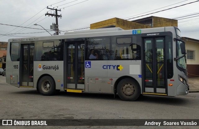 City Transporte Urbano Intermodal - Guarujá 193 na cidade de Guarujá, São Paulo, Brasil, por Andrey  Soares Vassão. Número da foto: #9658528.