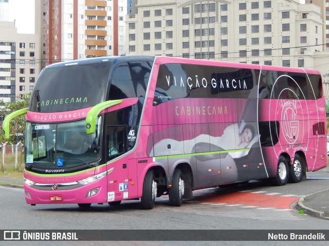 Viação Garcia 8694 na cidade de Curitiba, Paraná, Brasil, por Netto Brandelik. ID da foto: 9659775.