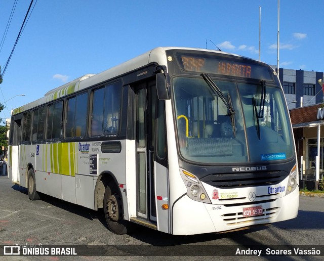 Otrantur Transporte e Turismo 85-082 na cidade de São Vicente, São Paulo, Brasil, por Andrey  Soares Vassão. Número da foto: #9658612.