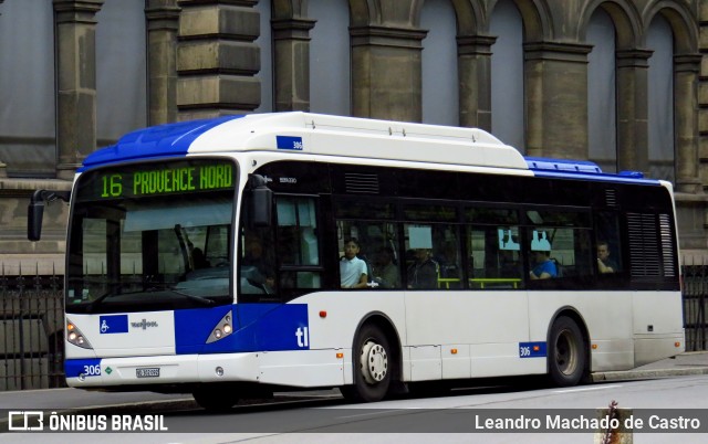 TL - Transports Publics de la Région Lausannoise 306 na cidade de Lausanne, Vaud, Suíça, por Leandro Machado de Castro. ID da foto: 9662877.