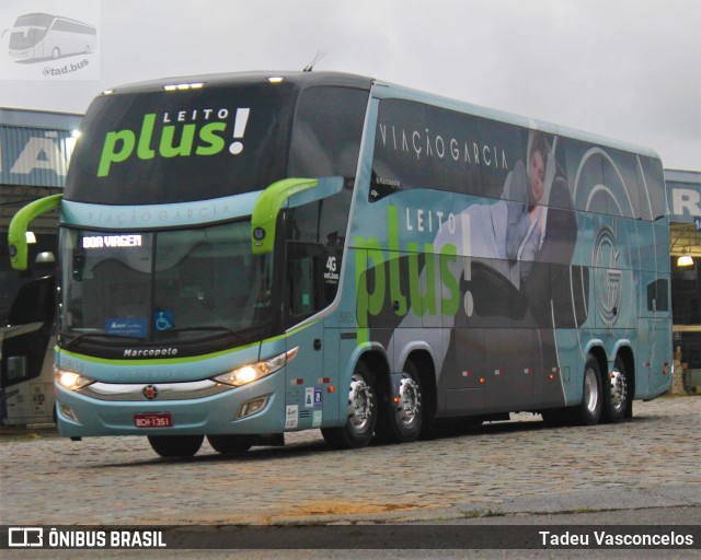 Viação Garcia 8805 na cidade de Balneário Camboriú, Santa Catarina, Brasil, por Tadeu Vasconcelos. ID da foto: 9663596.