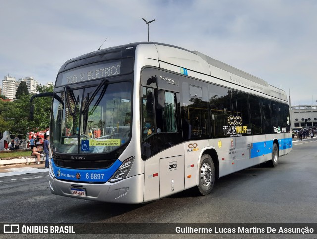 Transwolff Transportes e Turismo 6 6897 na cidade de São Paulo, São Paulo, Brasil, por Guilherme Lucas Martins De Assunção. Número da foto: #9664054.