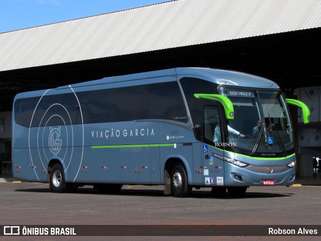 Viação Garcia 8025 na cidade de Paranavaí, Paraná, Brasil, por Robson Alves. Número da foto: #9664028.