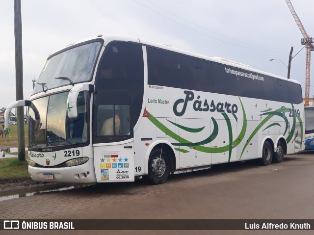 Turismo Pássaro Azul 2219 na cidade de Rio Grande, Rio Grande do Sul, Brasil, por Luis Alfredo Knuth. Número da foto: #9665712.