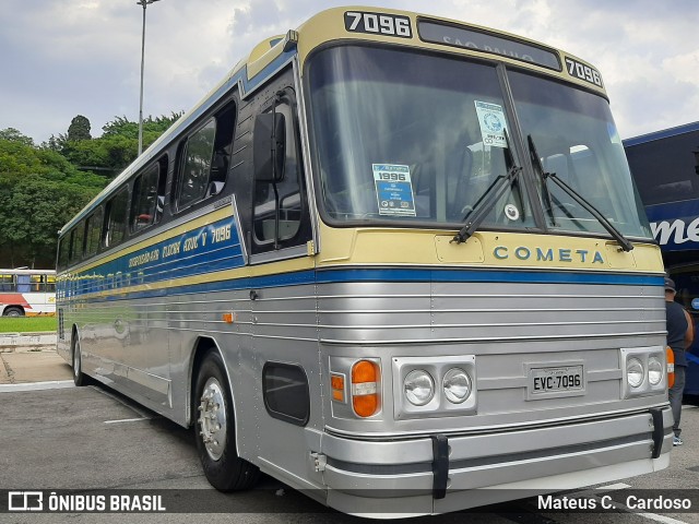 Ônibus Particulares 7096 na cidade de São Paulo, São Paulo, Brasil, por Mateus C.  Cardoso. Número da foto: #9665724.