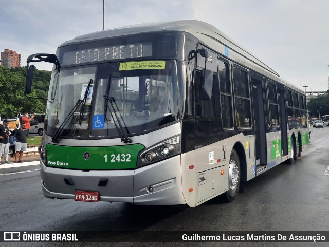 Viação Gato Preto 1 2432 na cidade de São Paulo, São Paulo, Brasil, por Guilherme Lucas Martins De Assunção. ID da foto: 9663972.