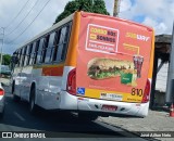 Empresa Metropolitana 810 na cidade de Recife, Pernambuco, Brasil, por José Ailton Neto. Número da foto: #:id.