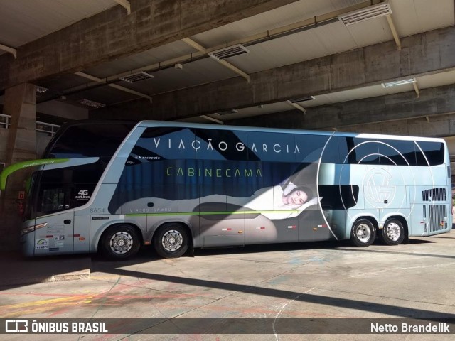 Viação Garcia 8654 na cidade de Curitiba, Paraná, Brasil, por Netto Brandelik. ID da foto: 9668880.