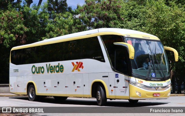 Auto Viação Ouro Verde 13095 na cidade de São Paulo, São Paulo, Brasil, por Francisco Ivano. Número da foto: #9668977.