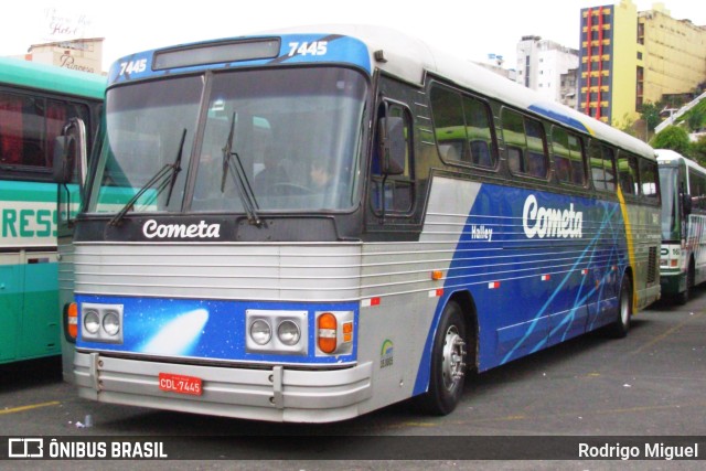 Viação Cometa 7445 na cidade de Aparecida, São Paulo, Brasil, por Rodrigo Miguel. ID da foto: 9667366.