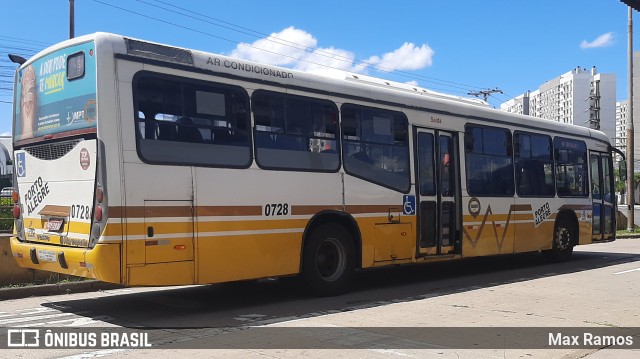Companhia Carris Porto-Alegrense 0728 na cidade de Porto Alegre, Rio Grande do Sul, Brasil, por Max Ramos. Número da foto: #9617821.