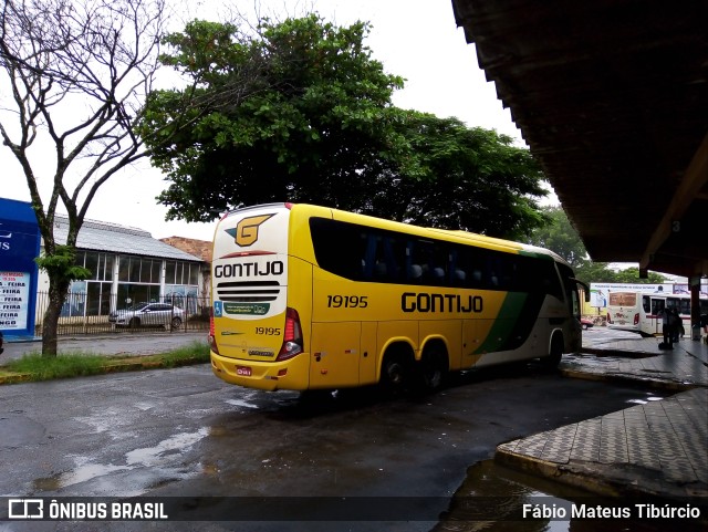 Empresa Gontijo de Transportes 19195 na cidade de Três Corações, Minas Gerais, Brasil, por Fábio Mateus Tibúrcio. ID da foto: 9615286.