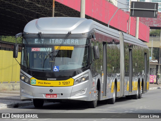 Viação Metrópole Paulista - Zona Leste 3 1207 na cidade de São Paulo, São Paulo, Brasil, por Lucas Lima. ID da foto: 9618210.