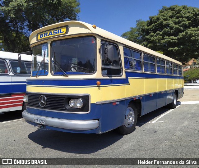 Ônibus Particulares 1242 na cidade de São Paulo, São Paulo, Brasil, por Helder Fernandes da Silva. ID da foto: 9617182.