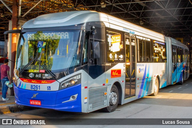 Metra - Sistema Metropolitano de Transporte 8261 na cidade de São Bernardo do Campo, São Paulo, Brasil, por Lucas Sousa. ID da foto: 9617633.