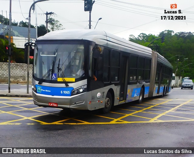 Viação Grajaú S.A. 6 1065 na cidade de São Paulo, São Paulo, Brasil, por Lucas Santos da Silva. ID da foto: 9616064.