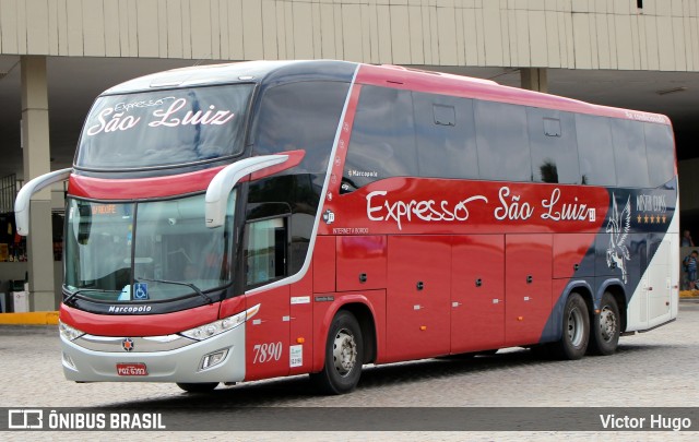 Expresso São Luiz 7890 na cidade de Caruaru, Pernambuco, Brasil, por Victor Hugo. Número da foto: #9677484.
