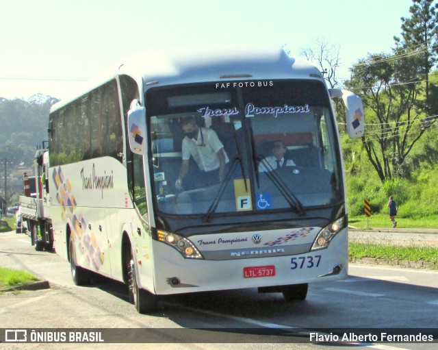 Trans Pompiani 5737 na cidade de Mairinque, São Paulo, Brasil, por Flavio Alberto Fernandes. Número da foto: #9678830.