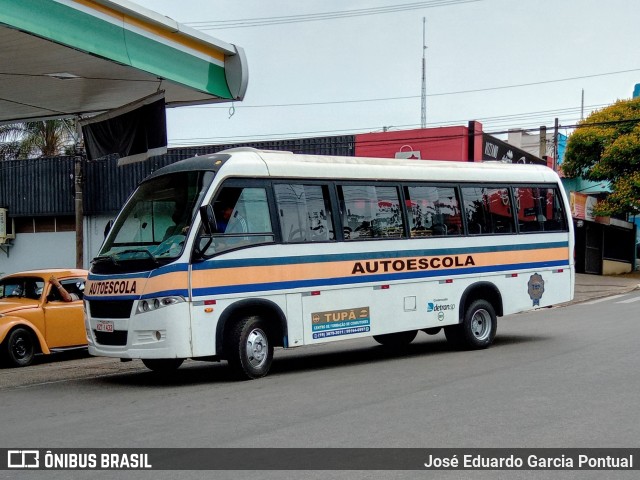 Ônibus Particulares KZT1432 na cidade de Monte Mor, São Paulo, Brasil, por José Eduardo Garcia Pontual. Número da foto: #9679496.