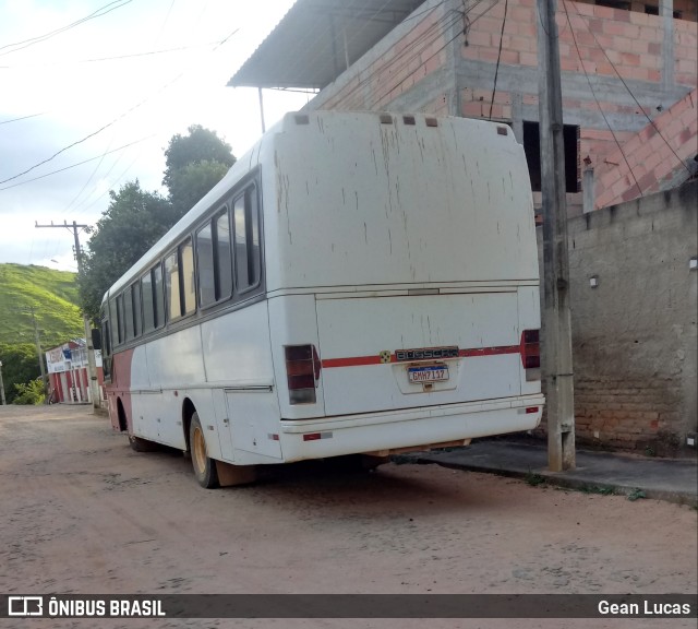 Viação São Fidélis 7817 na cidade de Ataléia, Minas Gerais, Brasil, por Gean Lucas. ID da foto: 9682424.