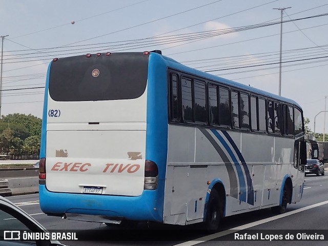 Ônibus Particulares 4F97 na cidade de São Paulo, São Paulo, Brasil, por Rafael Lopes de Oliveira. Número da foto: #9689612.