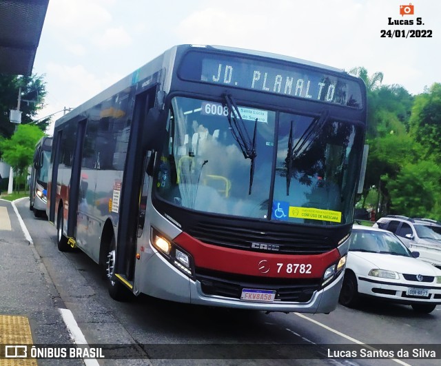 Transwolff Transportes e Turismo 7 8782 na cidade de São Paulo, São Paulo, Brasil, por Lucas Santos da Silva. Número da foto: #9692175.
