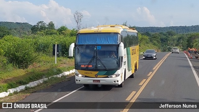 Empresa Gontijo de Transportes 14575 na cidade de Monsenhor Gil, Piauí, Brasil, por Jefferson Nunes. Número da foto: #9692407.