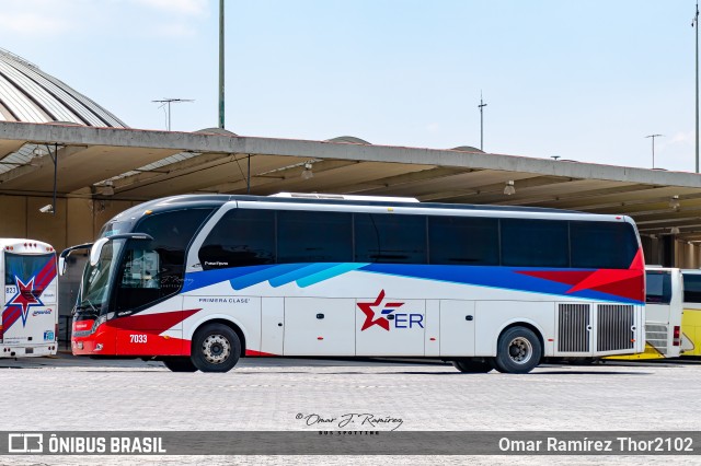 Estrella Roja México-Puebla 7033 na cidade de Venustiano Carranza, Ciudad de México, México, por Omar Ramírez Thor2102. Número da foto: #9702355.