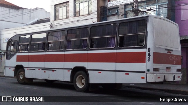 Ônibus Particulares 043 na cidade de Pelotas, Rio Grande do Sul, Brasil, por Felipe Alves. Número da foto: #9702506.