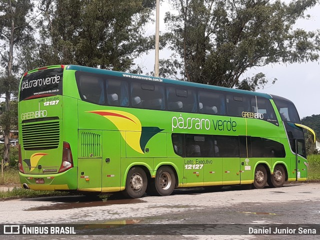 Pássaro Verde 12127 na cidade de Ouro Preto, Minas Gerais, Brasil, por Daniel Junior Sena. Número da foto: #9621699.