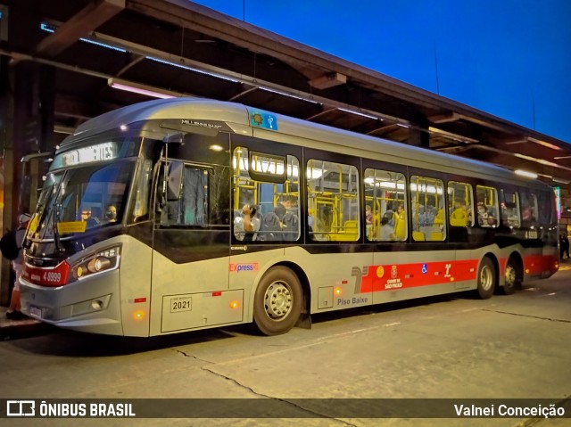 Express Transportes Urbanos Ltda 4 8999 na cidade de São Paulo, São Paulo, Brasil, por Valnei Conceição. Número da foto: #9704695.