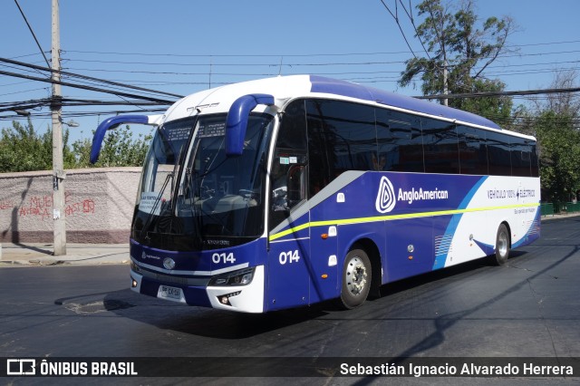 Buses Hualpén 014 na cidade de Santiago, Santiago, Metropolitana de Santiago, Chile, por Sebastián Ignacio Alvarado Herrera. Número da foto: #9706811.