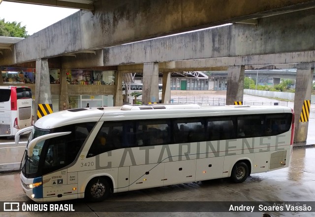 Auto Viação Catarinense 3420 na cidade de Curitiba, Paraná, Brasil, por Andrey  Soares Vassão. Número da foto: #9704590.