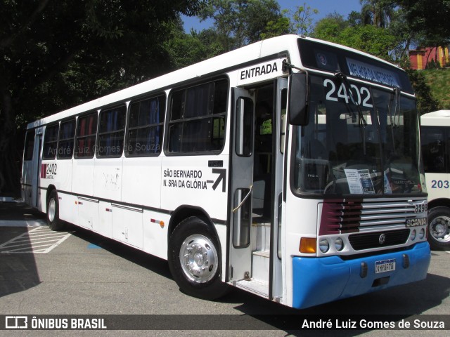 Ônibus Particulares 8298 na cidade de São Paulo, São Paulo, Brasil, por André Luiz Gomes de Souza. Número da foto: #9708343.