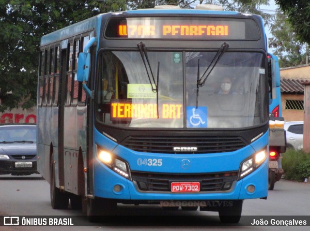 Taguatur - Taguatinga Transporte e Turismo 04325 na cidade de Novo Gama, Goiás, Brasil, por João Gonçalves. Número da foto: #9625092.