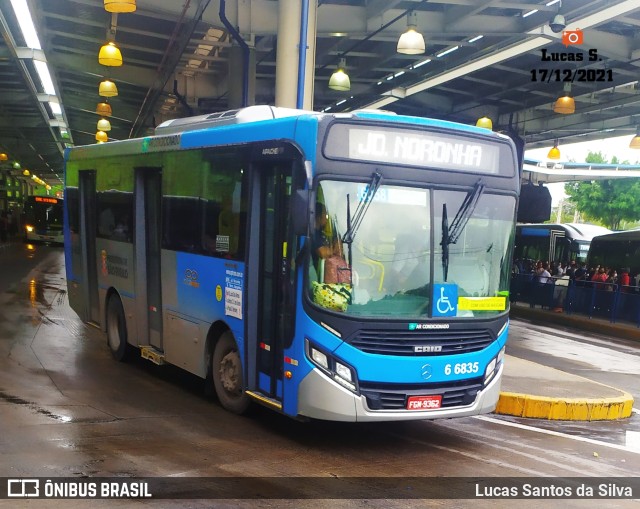 Transwolff Transportes e Turismo 6 6835 na cidade de São Paulo, São Paulo, Brasil, por Lucas Santos da Silva. Número da foto: #9622981.