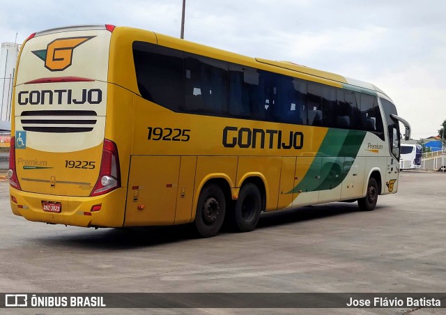 Empresa Gontijo de Transportes 19225 na cidade de Goiânia, Goiás, Brasil, por Jose Flávio Batista. ID da foto: 9627769.