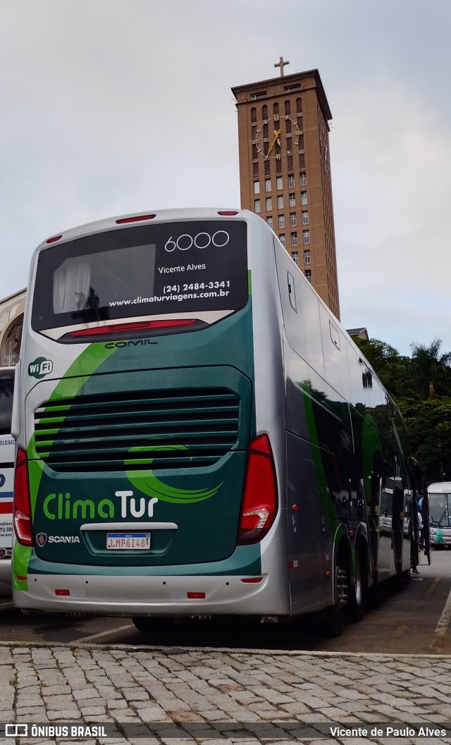Clima Tur 6000 na cidade de Aparecida, São Paulo, Brasil, por Vicente de Paulo Alves. Número da foto: #9627131.