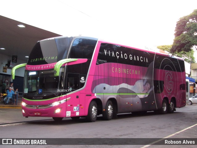 Viação Garcia 8694 na cidade de Nova Esperança, Paraná, Brasil, por Robson Alves. Número da foto: #9630766.