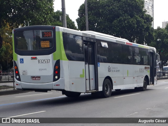 Viação Pavunense B32537 na cidade de Rio de Janeiro, Rio de Janeiro, Brasil, por Augusto César. ID da foto: 9629881.