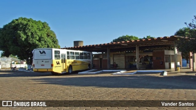 Viação Araguarina 3047 na cidade de Abadiânia, Goiás, Brasil, por Vander Santos. ID da foto: 9630826.