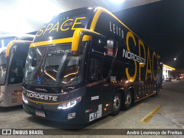 Expresso Nordeste 5840 na cidade de Sombrio, Santa Catarina, Brasil, por André Lourenço de Freitas. Número da foto: #9635222.